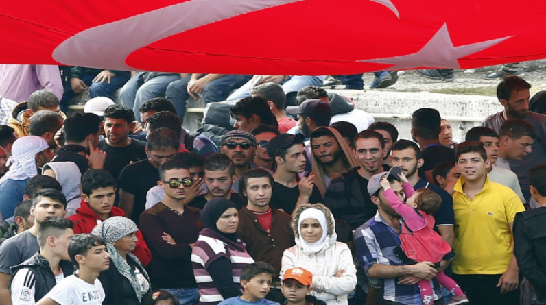 مصير مجهول في انتظارهم.. اللاجئون السوريون مجددا في مرمى الحملات الانتخابية بتركيا